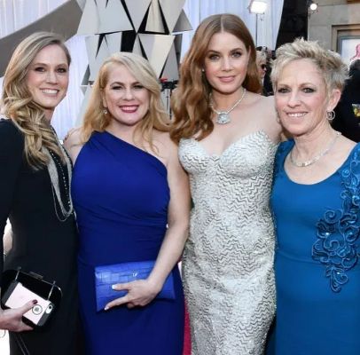 Aviana Olea Le Gallo's Mother Amy Adams with her mother and sisters.